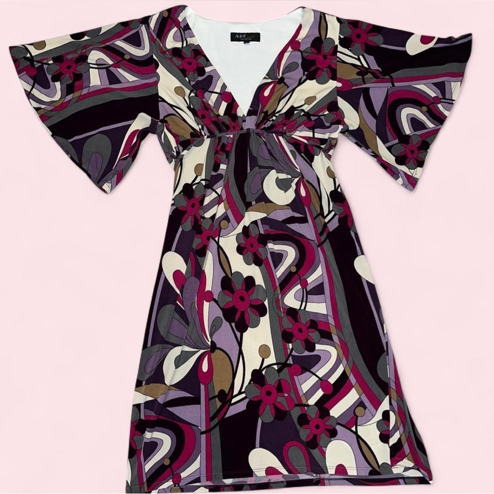 Vintage Floral V-Neck Dress in Purple and Pink